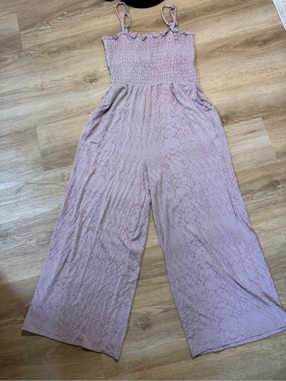 Summer & Sage Lavender Smocked Wide-Leg Jumpsuit with Adjustable Straps Size M